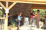 Live Music on a Saturday Evening