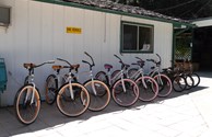 Bike rental for nearby bike trail to beach