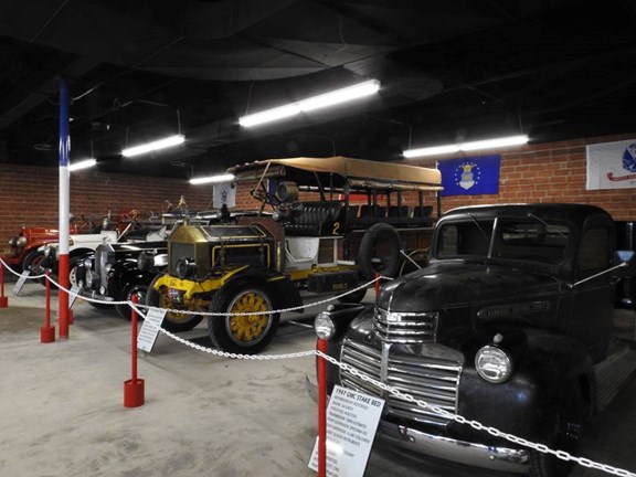 P's Crazy Car Museum
