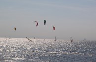 Kiteboarding & Windsurfing