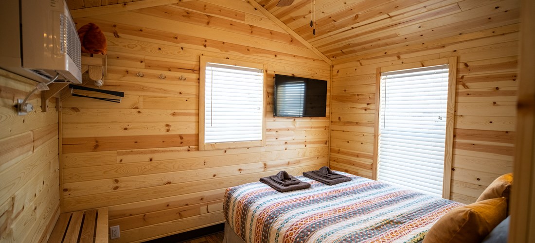 Green River KOA Deluxe Cabin Bedroom