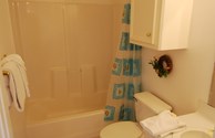 Full Size Bathroom