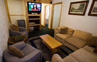 TAHOE CHATEAU - TV Lounge