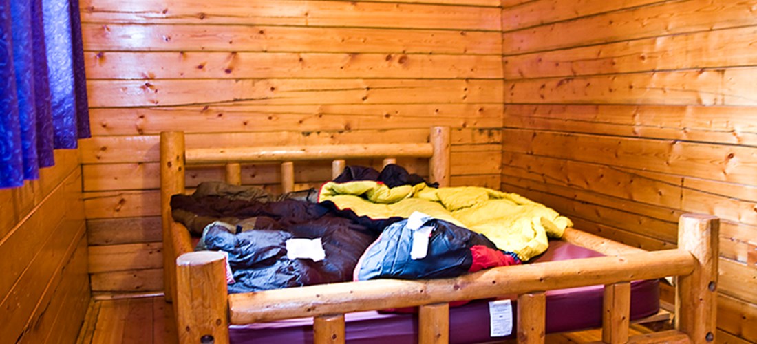 Cabin Sleeps 6 / 2 Room Camping Cabin / Bedroom