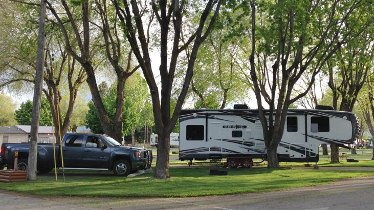 Deluxe RV Site with extra parking