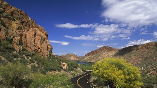 10 of the Most Iconic Scenic Roads You Need to Experience
