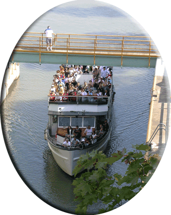 Lockport locks and Erie Canal Cruises