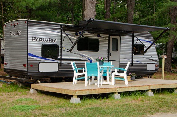 Our RV rentals have an outdoor dining area.