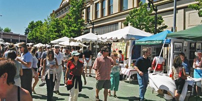 Petaluma Farmers' Market June through August