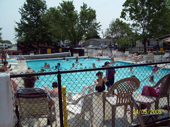 Heated Outdoor Pool - Memorial Day to Labor Day