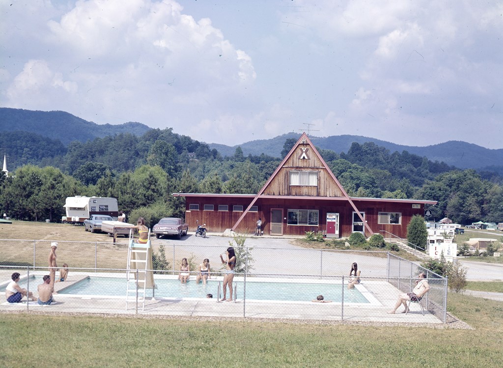 Historic Pigeon Forge KOA Holiday