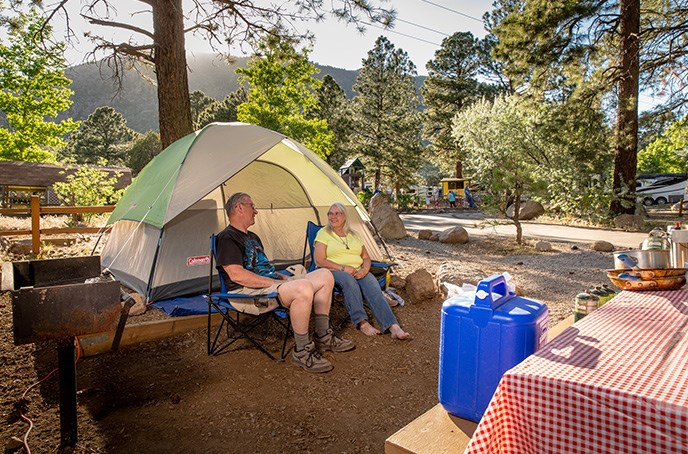 Initiatief Flitsend Van toepassing 10 Tips for Tent Camping | Tent Camping Tips | KOA Camping Blog