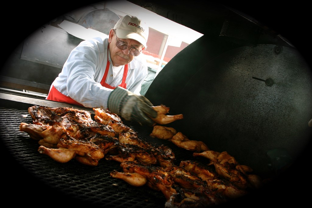 BBQ Chicken in Smoker - Paducah Convention & Visitors Bureau
