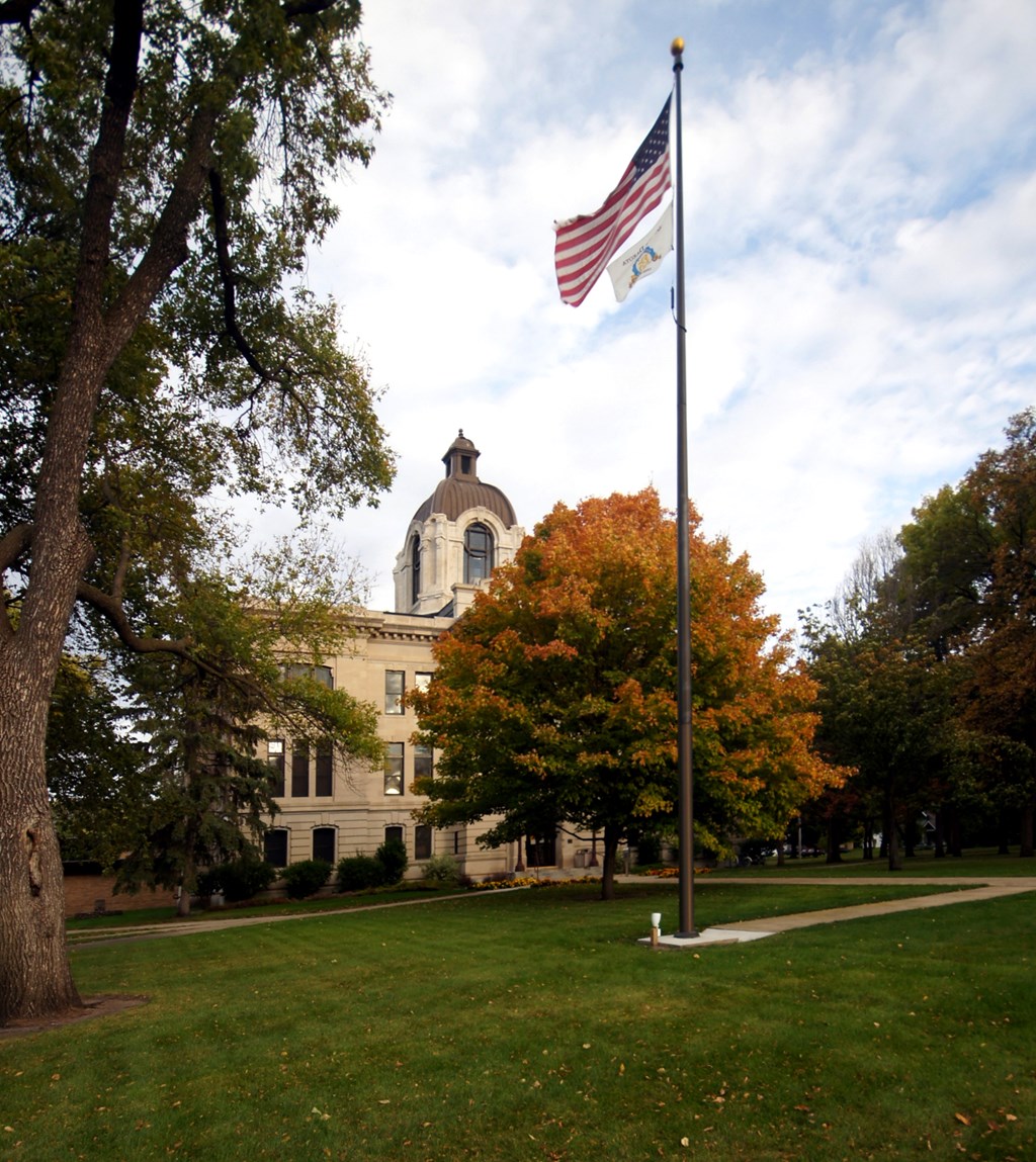 Brookings County Courthouse  2/2