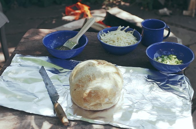 /blog/images/Cheesy-Garlic-Pull-Apart-Bread.jpg?preset=blogThumbnailCrop