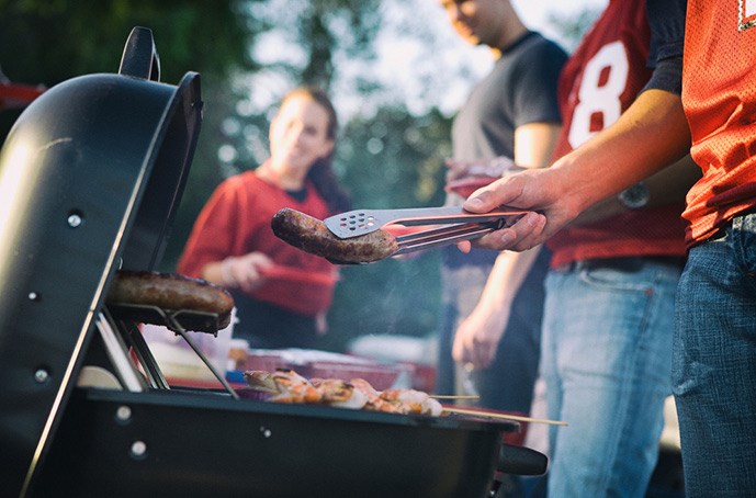 /blog/images/How-to-Pack-Your-RV-for-a-Tailgate.jpg?preset=blogThumbnailCrop