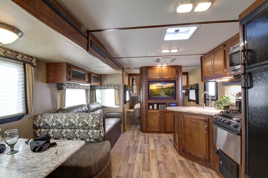 /blog/images/Keystone-Outback-Interior-1.jpg?preset=blogThumbnailCrop