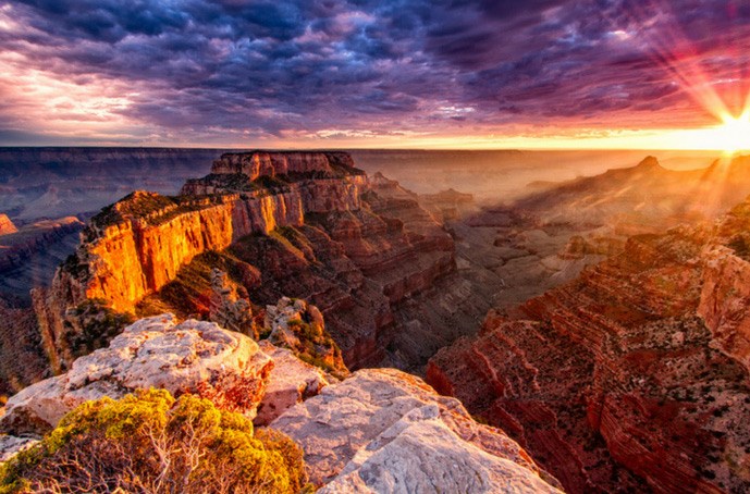 /blog/images/Take-a-Dream-Road-Trip-from-Las-Vegas-to-the-Grand-Canyon.jpg?preset=blogThumbnailCrop
