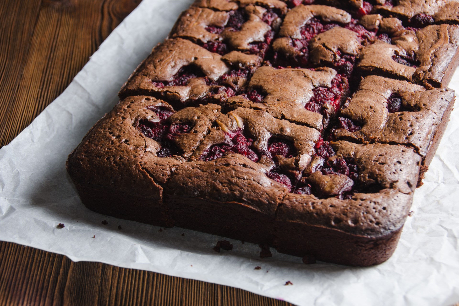 Simple Camping Smores Dutch Oven Brownies: Oooey, Gooey Dessert