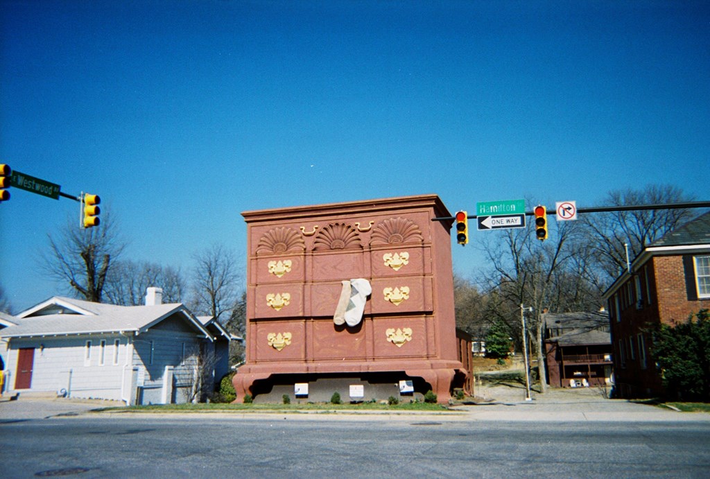 World's Largest Chest of Drawers