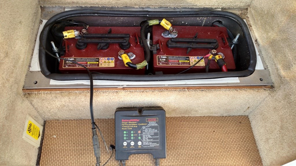 how to charge rv house batteries