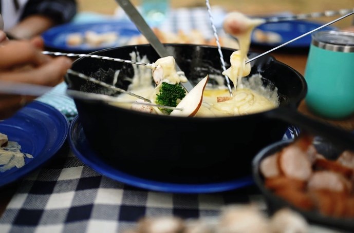 /blog/images/cheese-fondue.jpg?preset=blogThumbnailCrop