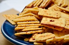 /blog/images/cracker1.jpeg?preset=blogThumbnailCrop