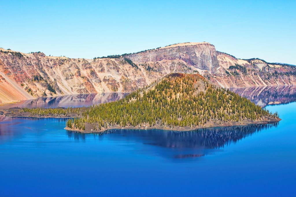 Crater Lake, Oregon, USA.