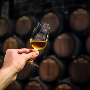 8 Fun Distilleries To Grab a Drink on Your Next Road Trip Image