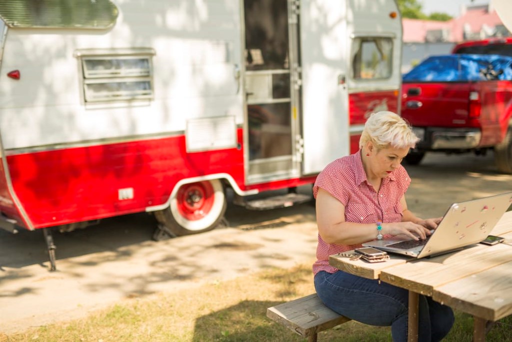 /blog/images/high-tech-rv.jpg?preset=blogThumbnailCrop