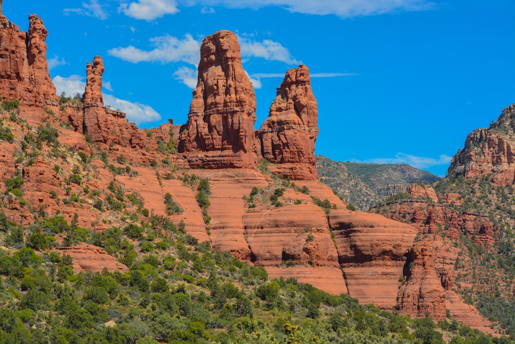 Two Nuns red rock formatio in Sedona, Yavapai County, Kaibab National Forest, Arizona