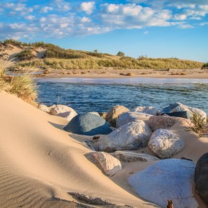 8 Iconic Lakes to Hit the Road and Explore Image