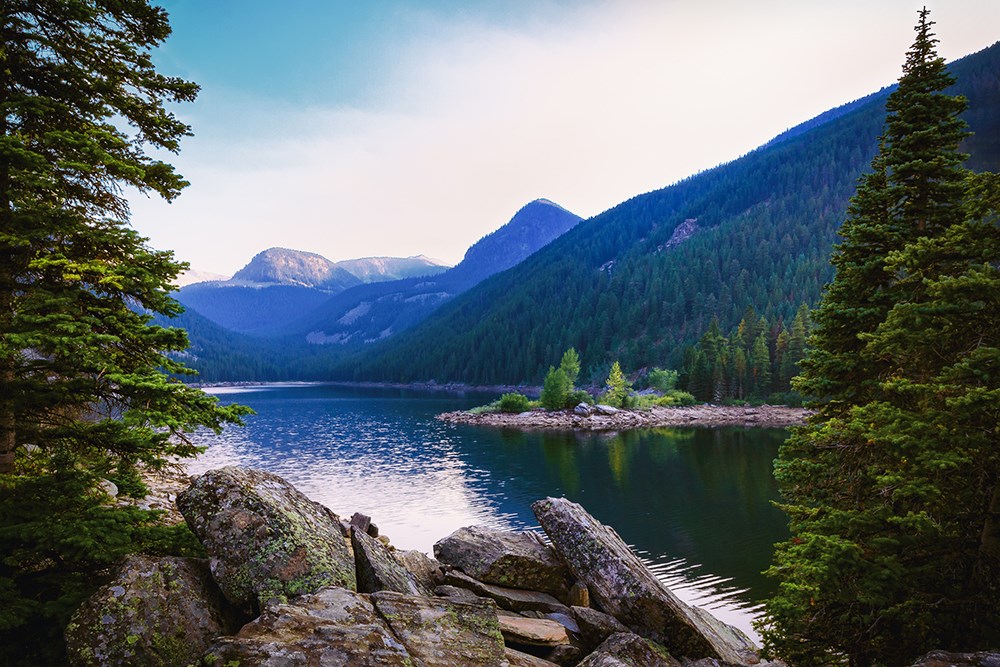 Lave Lake, nestled high among the Spanish Peaks of the Gallatin Mountain Range in the US state of Montana. Rocky Mountains.