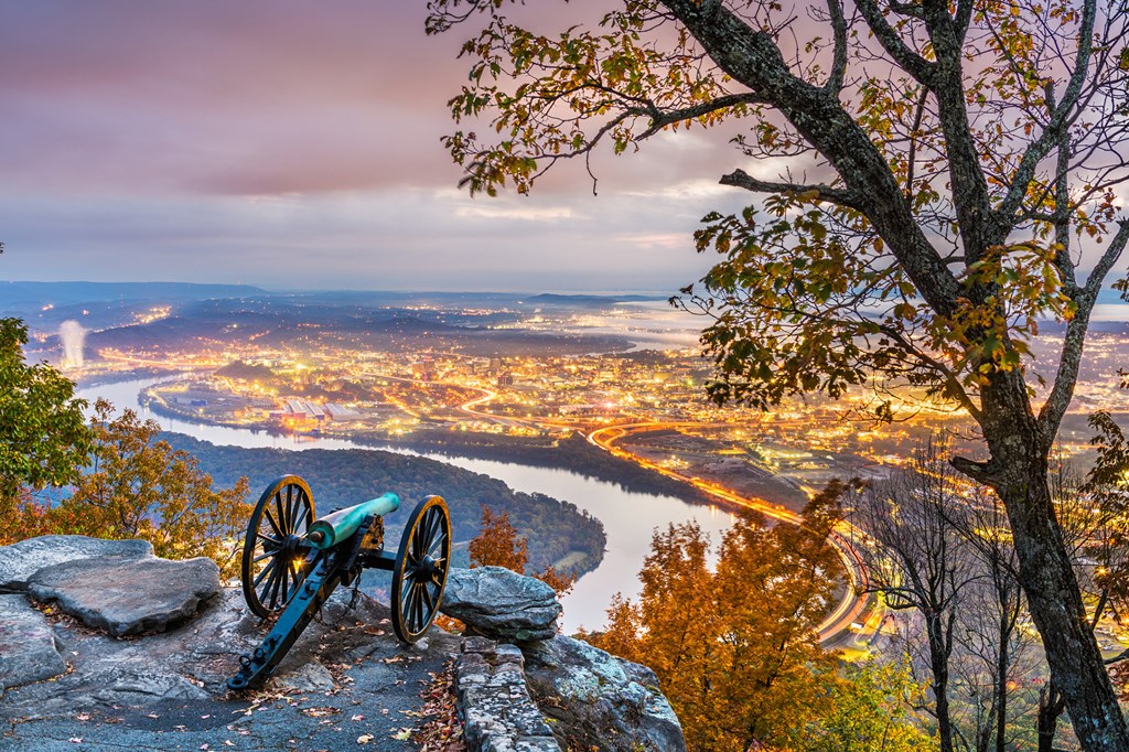 Chattanooga, Tennessee, USA view from Lookout Mountain at twilight.