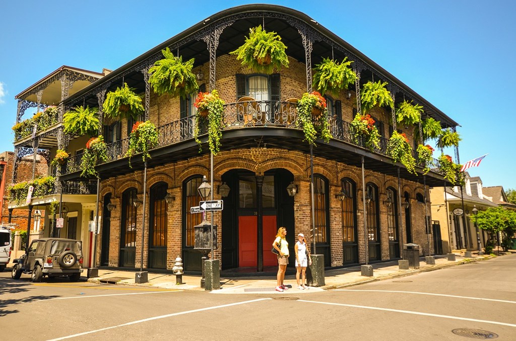 /blog/images/new-oreleans-french-quarter.jpg?preset=blogThumbnailCrop
