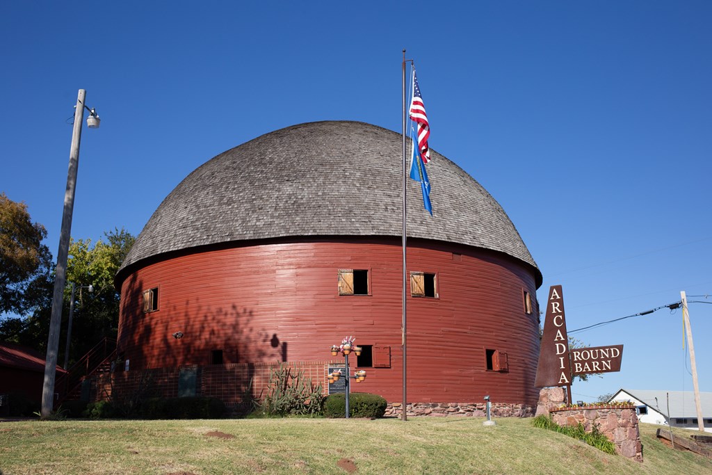 Round Barn Route 66