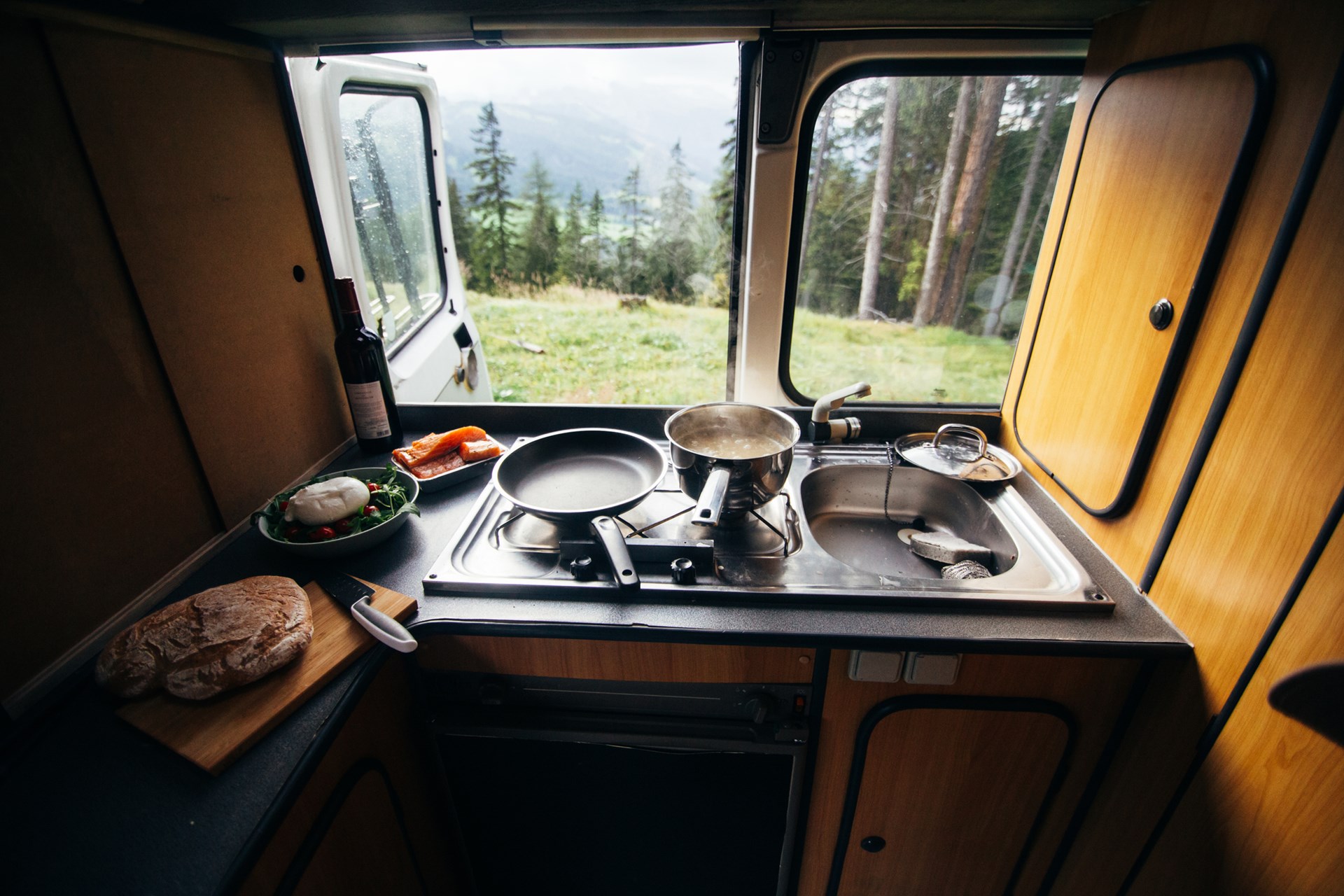 5 RV Cooking Tips To Make The Most of Your Small Kitchen - The