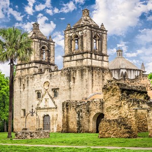 9 National Historical Parks and Landmarks Worth Visiting Image