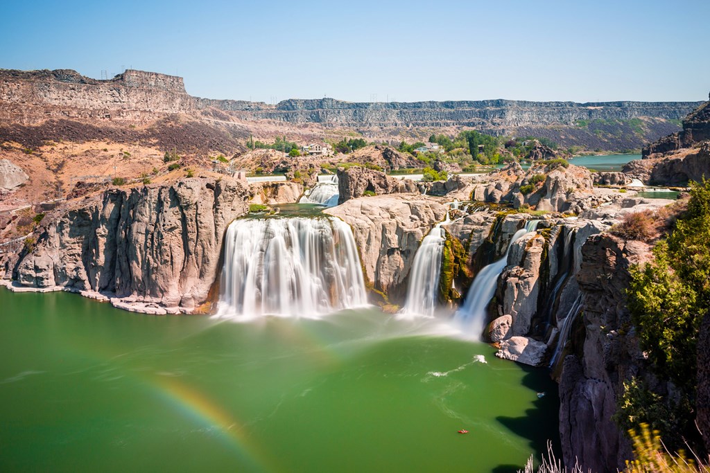 Famous Shoshone Falls on a sunny summer day. 