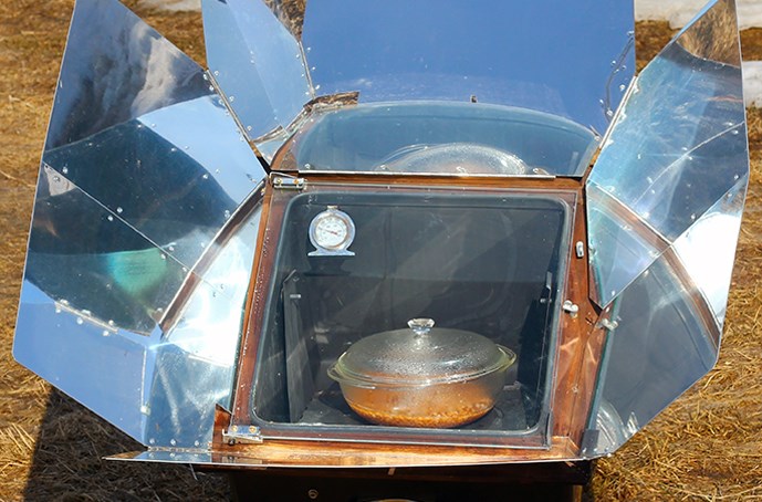 Cooking Food with Solar Power at Home