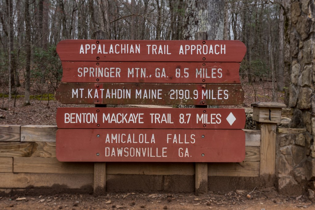 Appalachian Trail Approach sign.