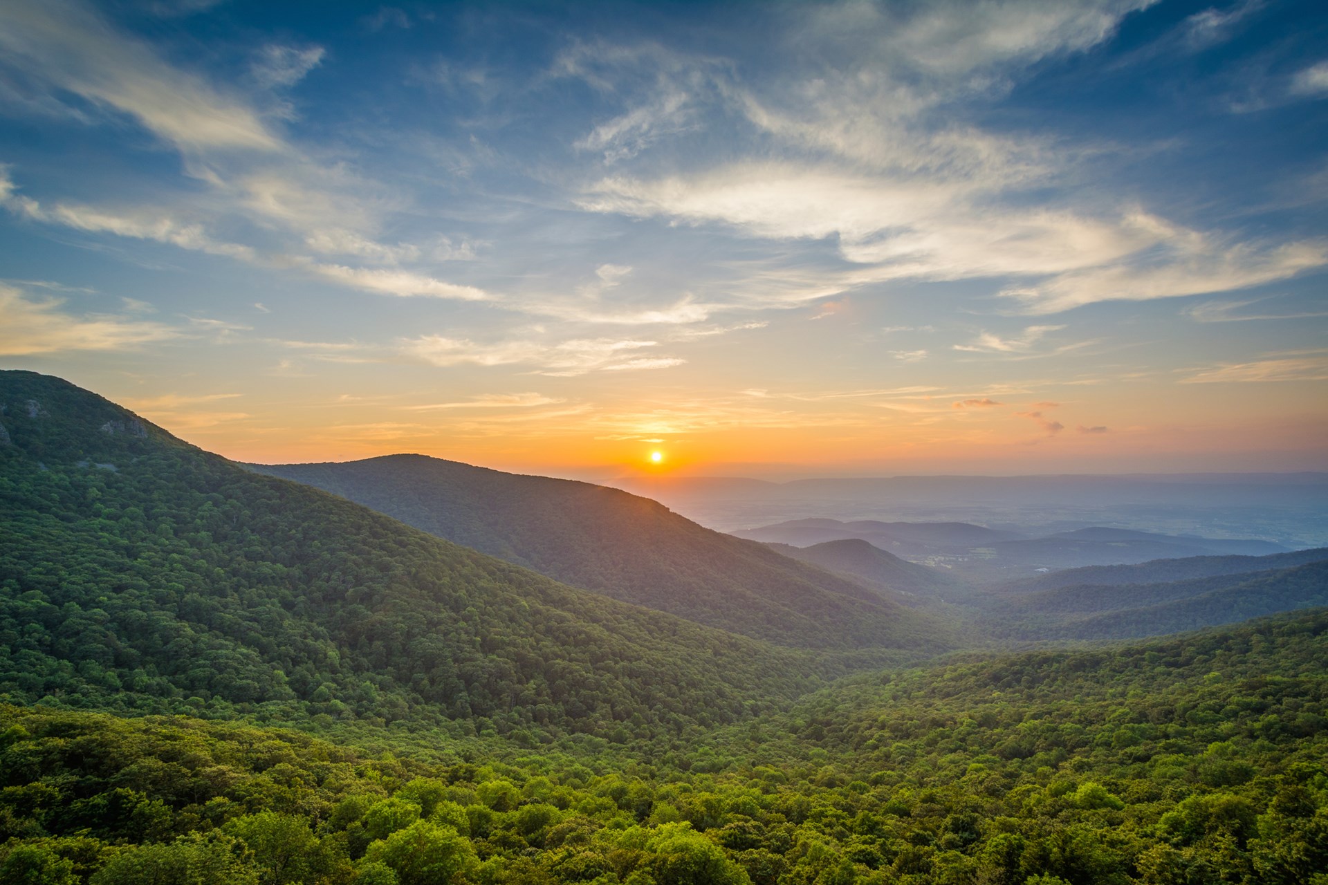 Things To See &amp; Where To Camp Near Shenandoah Valley | Featured 