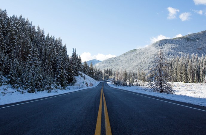 /blog/images/winter-road-trip-tips.jpg?preset=blogThumbnailCrop