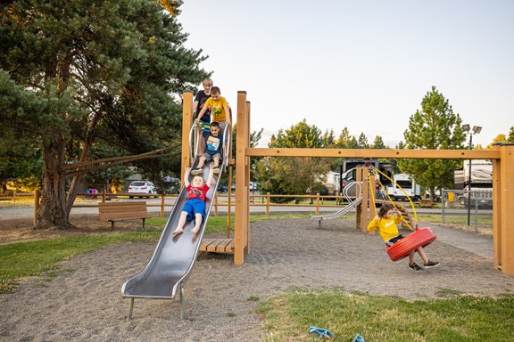 Plan a trip to Mill Plain, Washington
