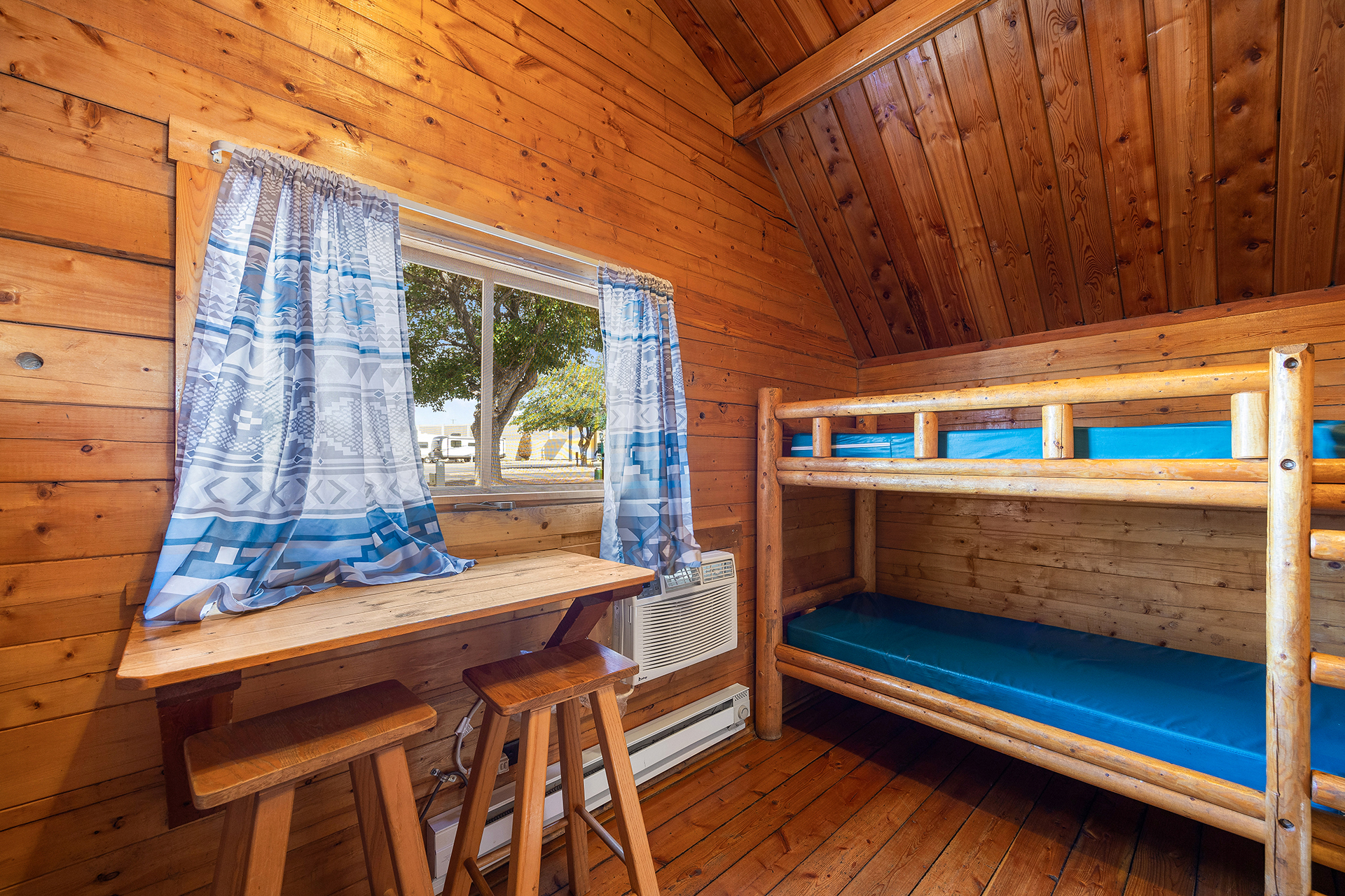 KK06 - Camping Cabin, 2 Room (No Bathroom) – Sleeps 6
