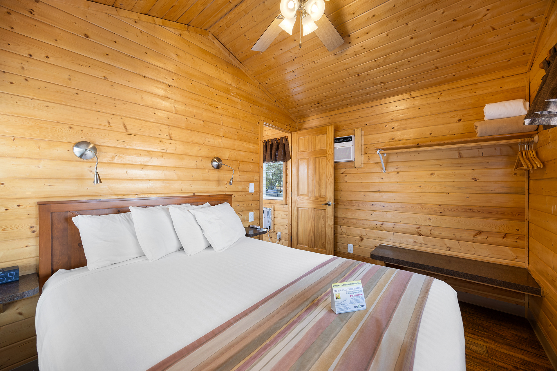 KL04 - Deluxe Cabin, 2 Room with Patio (Full Bath with Tub & Shower) – Sleeps 6