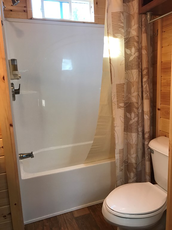 Bathroom tub & shower