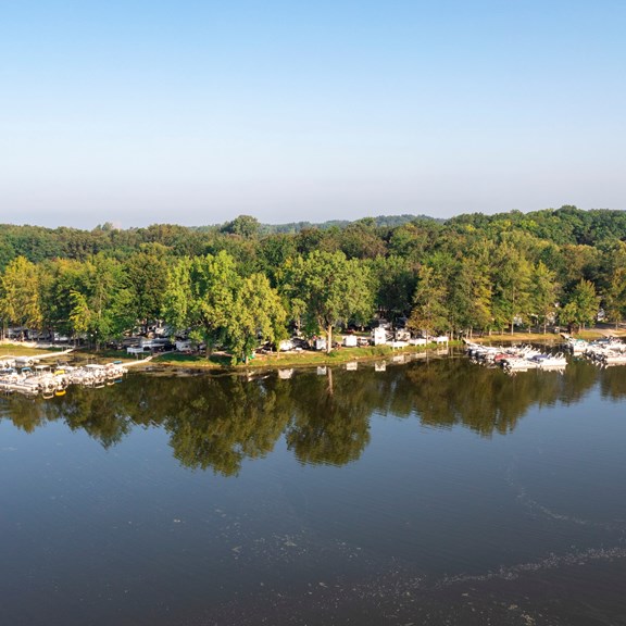 Plan a trip to South Lyon, Michigan