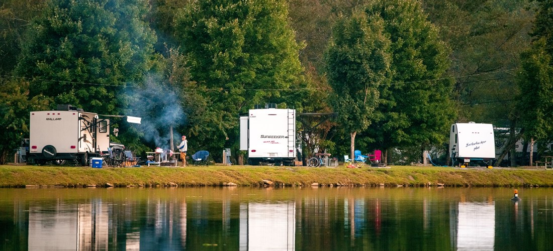 RV Site Back In - Lake Front