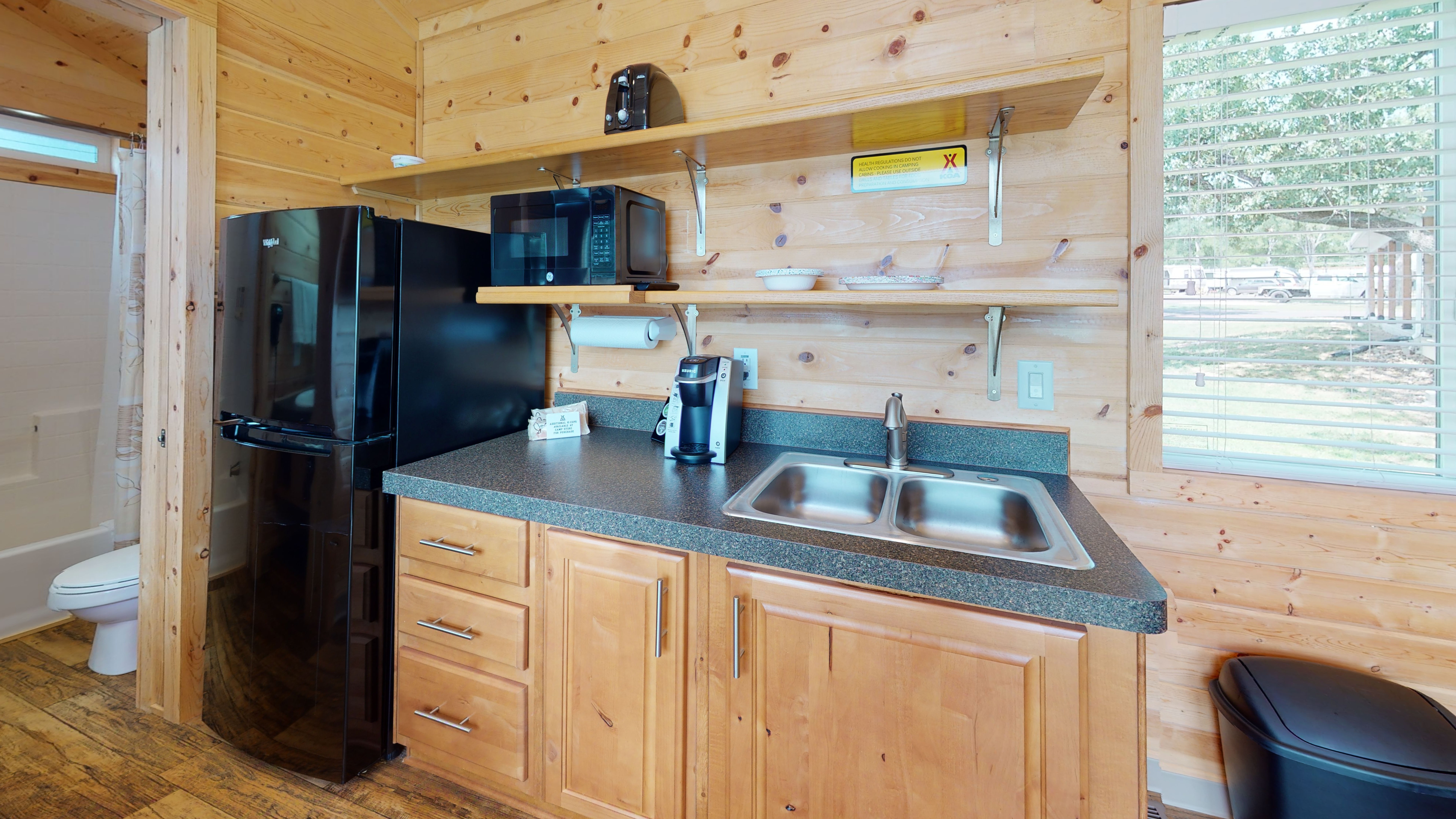 Deluxe Cabin Kitchen